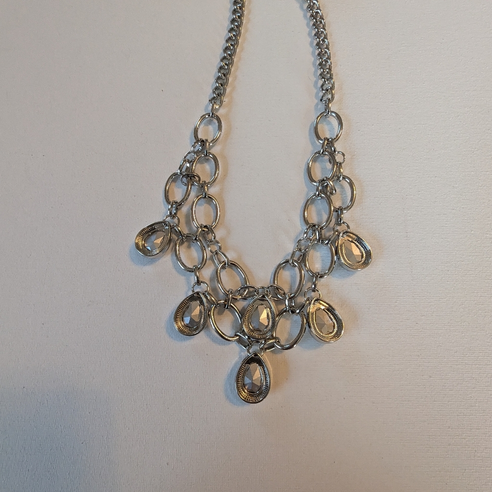 Paparazzi Necklace and Earring set - Picture 5 of 7